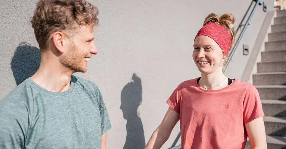 Zwei Menschen im Gespräch | © DAV/Marisa Koch