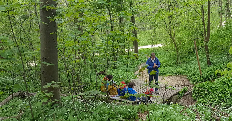 DAV Gruppe im Wald | © DAV Neu-Ulm