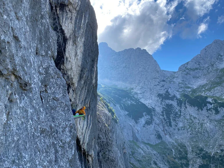 Die schwarze Wand | © Hannah Bär