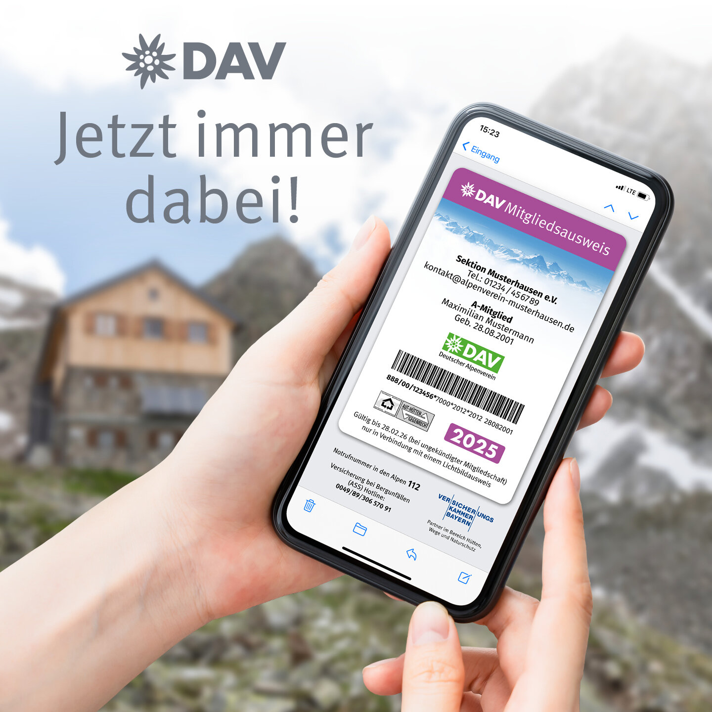 Ein Smartphone mit dem digitalen Mitgliedsausweis im Display | © DAV